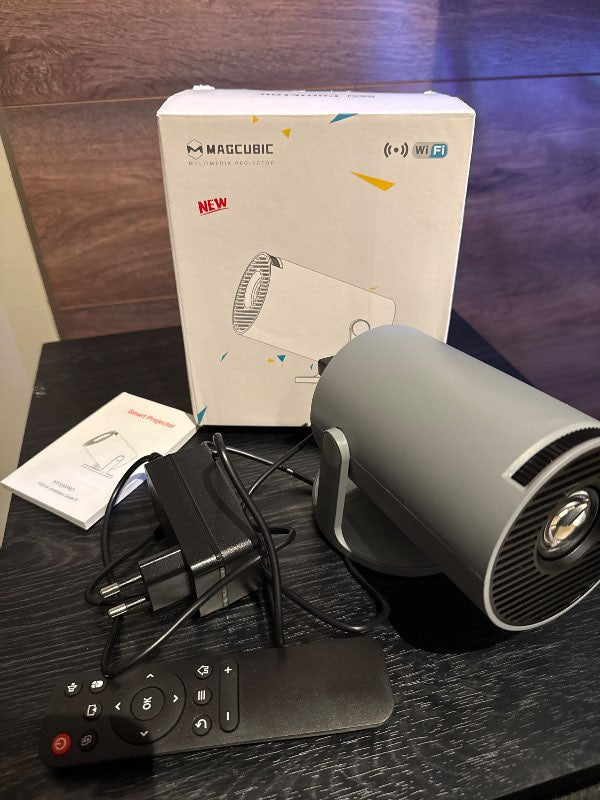 Magcubic multimedia projector