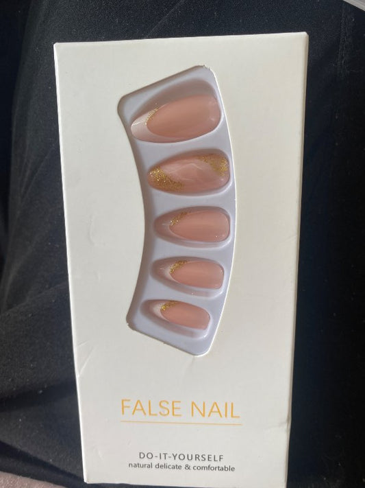 Press on nails