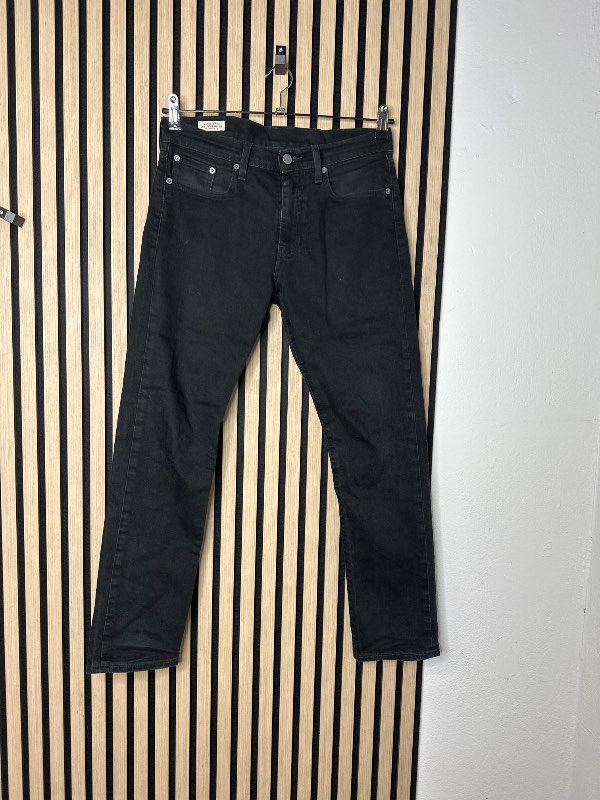 levi’s buxur 502