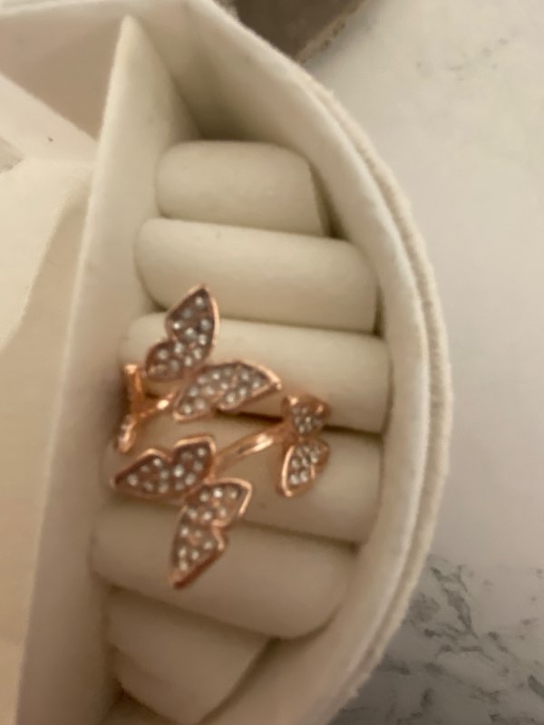 Rose gold hringur