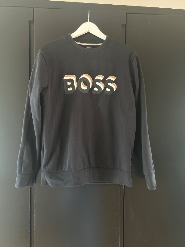 Hugo Boss peysa