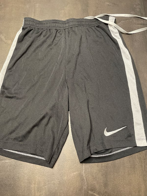 Nike stuttbuxur svartar