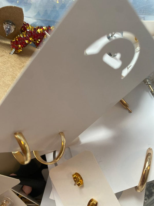 Nýjir eyrnalokkar margar teg..