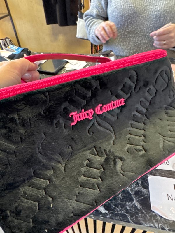 Juicy Couture snyrtitaska