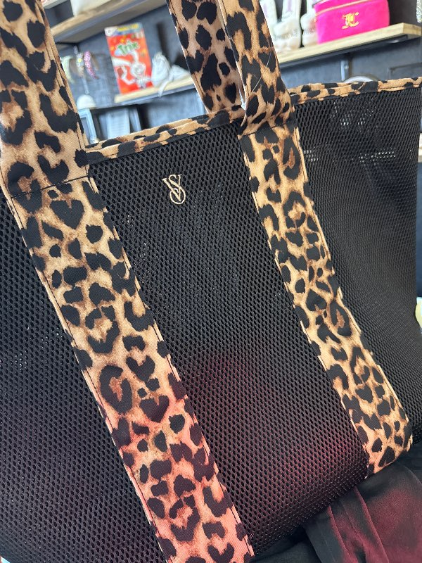 VS Tiger taska