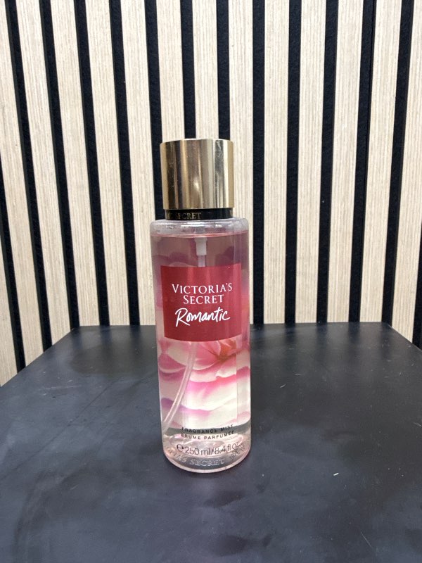 Victoria secret romantic ilmvatn