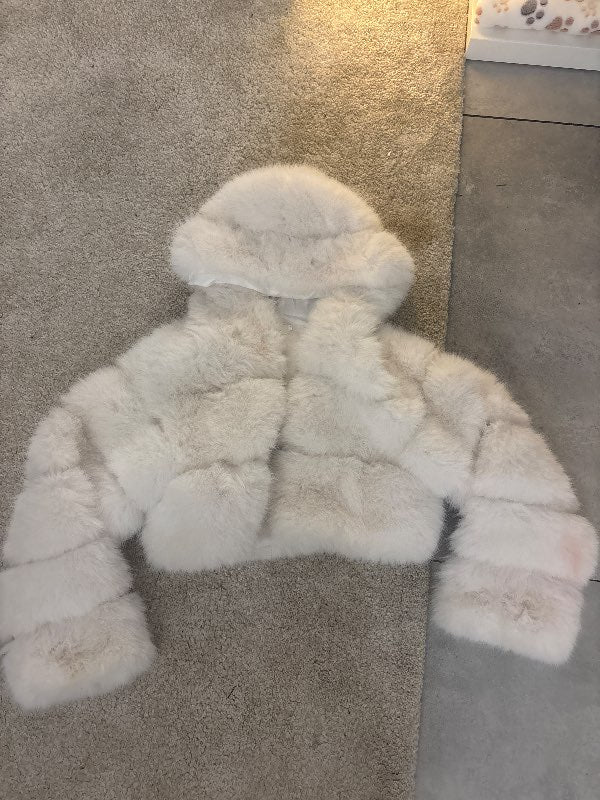 Hvítur Pels með hettu