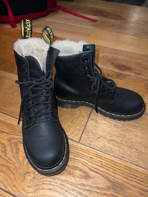 Dr Martens kuldaskór