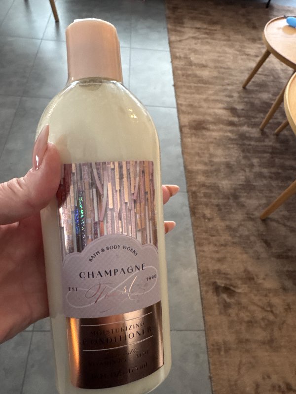 Champagne toast sturtusápa