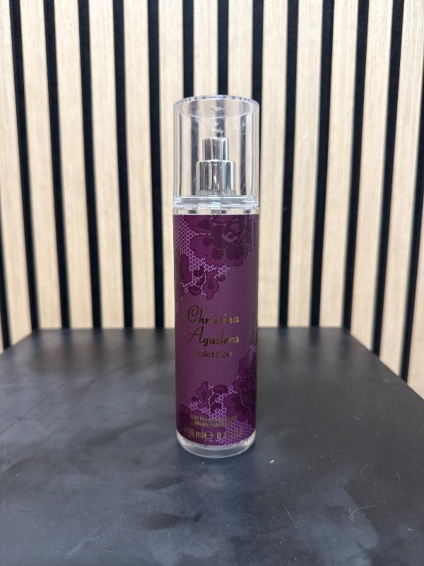 Bath and body works violet noir ilmvatn