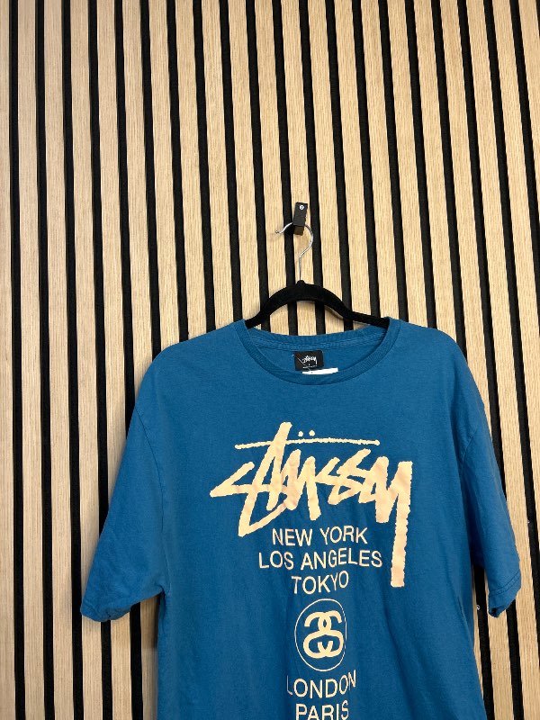 Stussy bolur