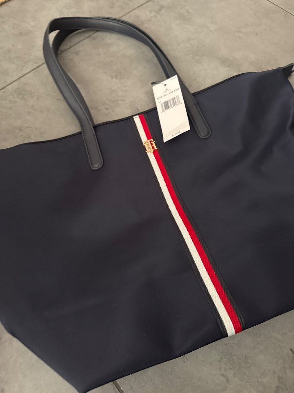 Tommy Hilfiger taska blá