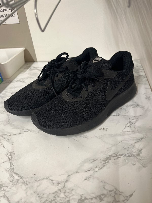 Nike skór svartir