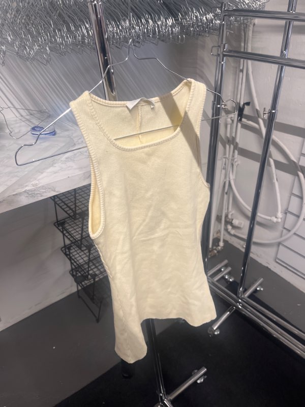 Zara hvitur toppur