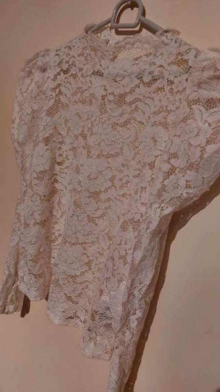 blússa hvít blúnda