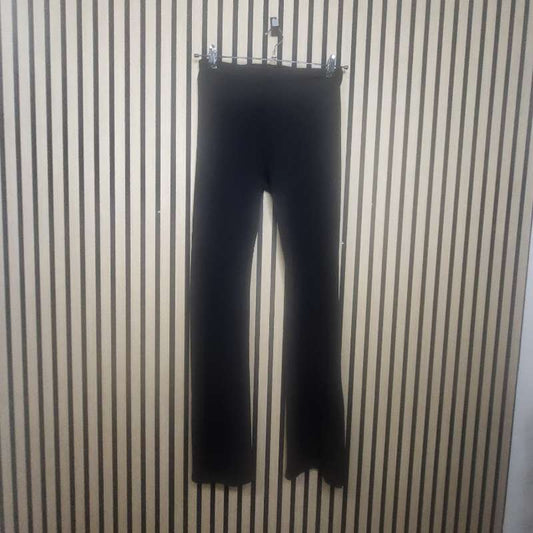 Svartar útvegar dömu buxur