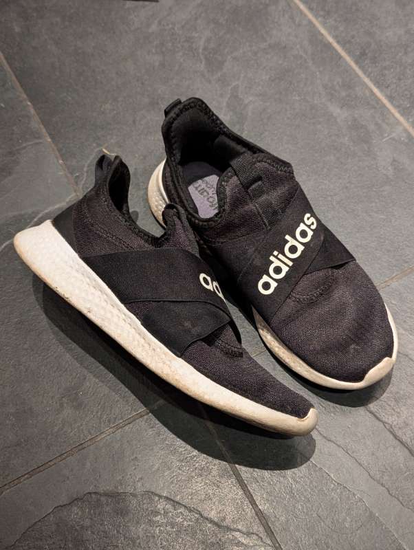 Adidas skór svartir