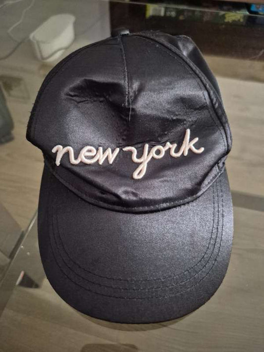 NY derhúfa