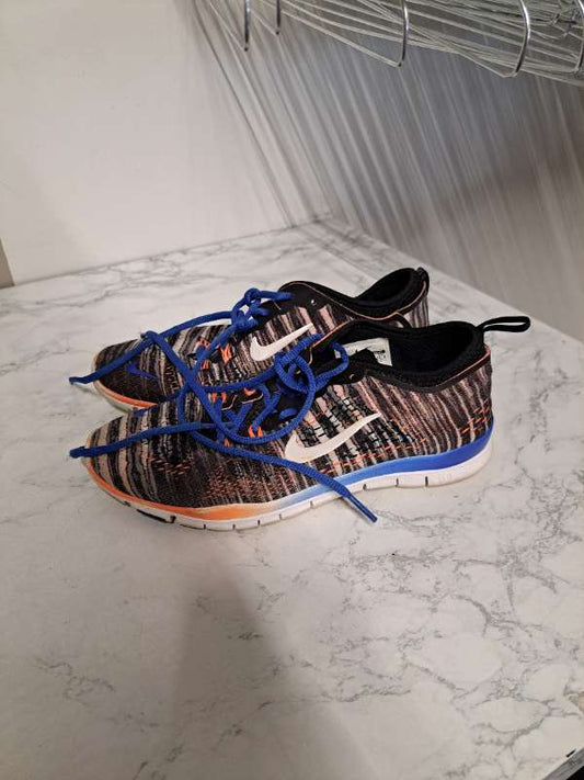 $ Strigaskór NIKE skræpóttir