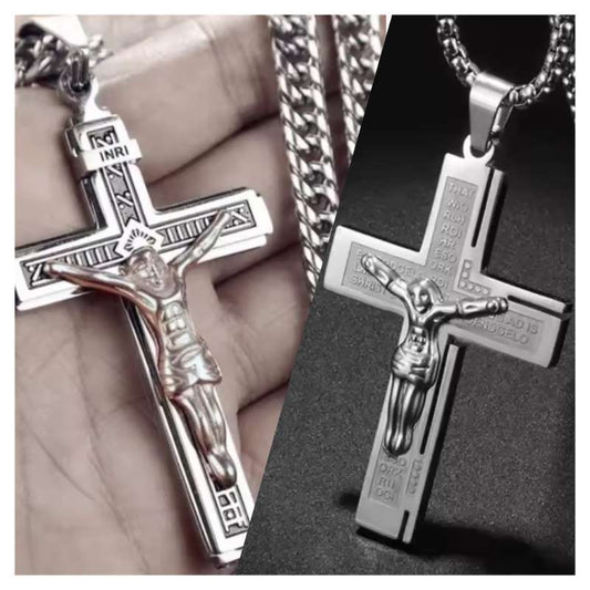 Crucifix á keðju S