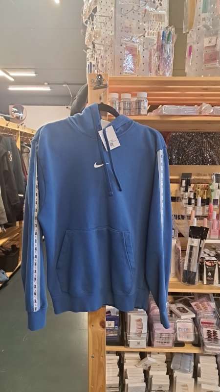 Nike repeat hettupeysa blá