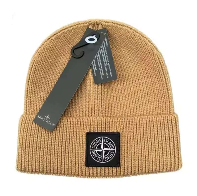 Stone island húfa brún