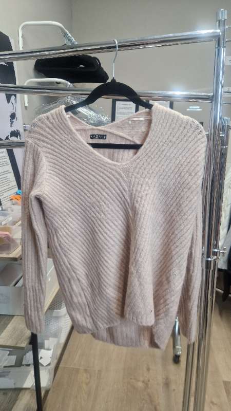 Pink sweater Stradivarius