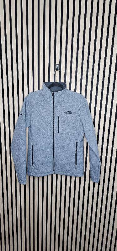 Grár north face jakki