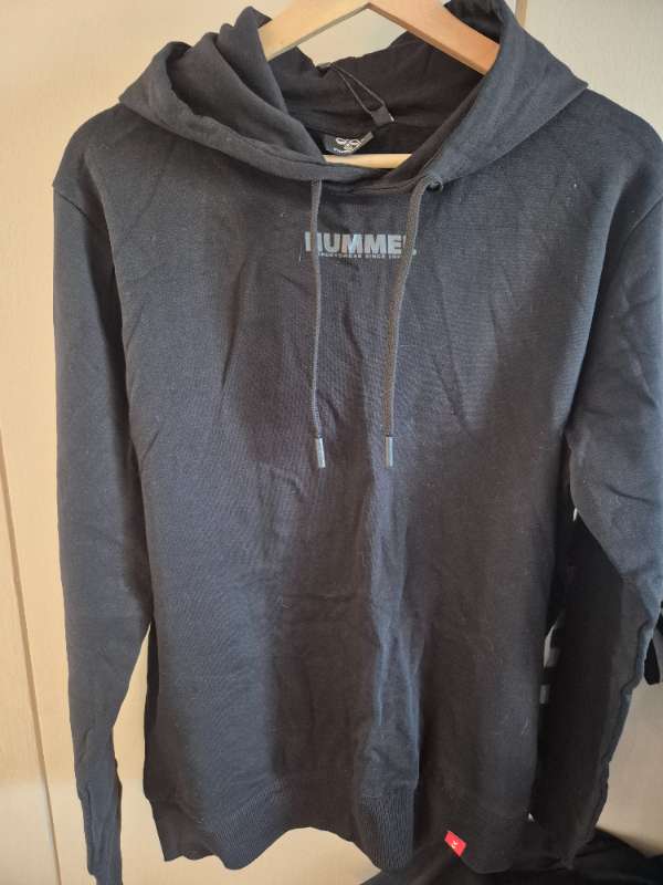 Hummel peysa