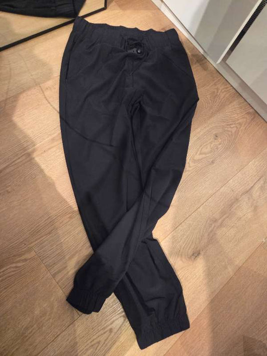 E ATHLECIA BUXUR