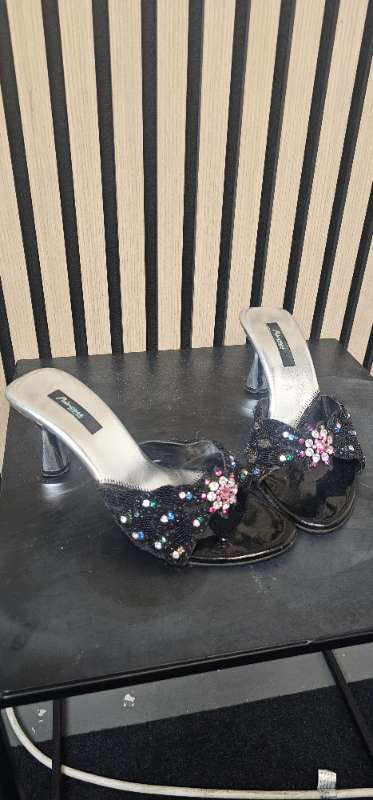 Stone shoes