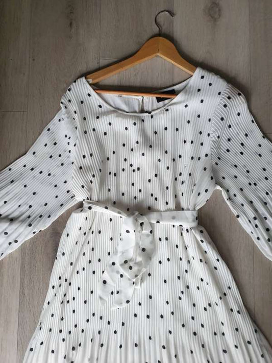 Kjóll Curvy hvit/dopp XL/XXL