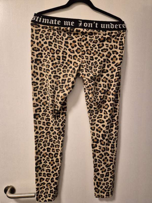 M16 leggings