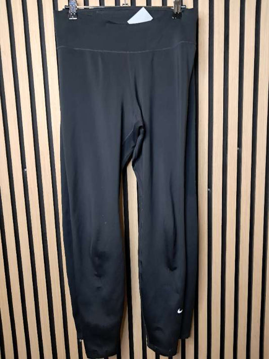 Svartar Nike leggings