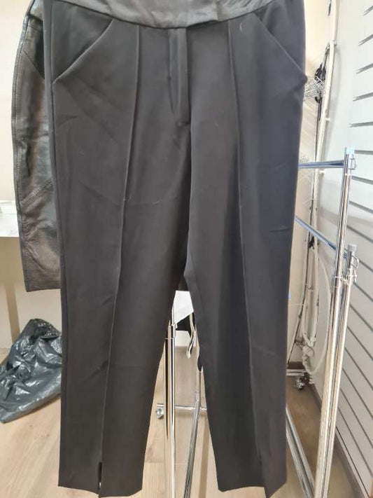 svartar buxur