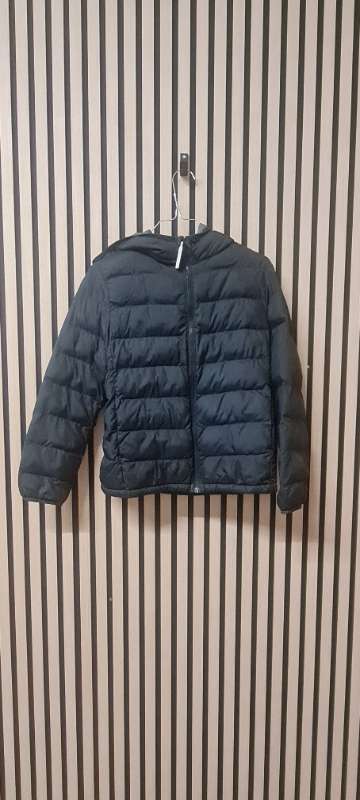 uniqlo, svartur jakki