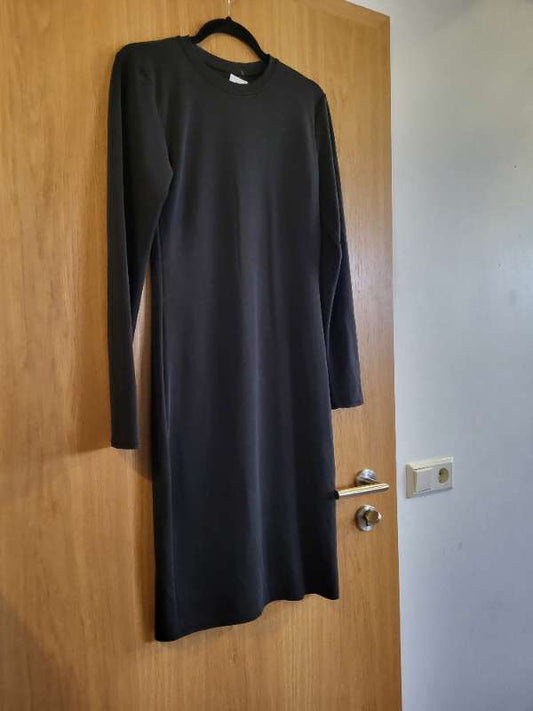Svartur þröngur kjóll teygjuef