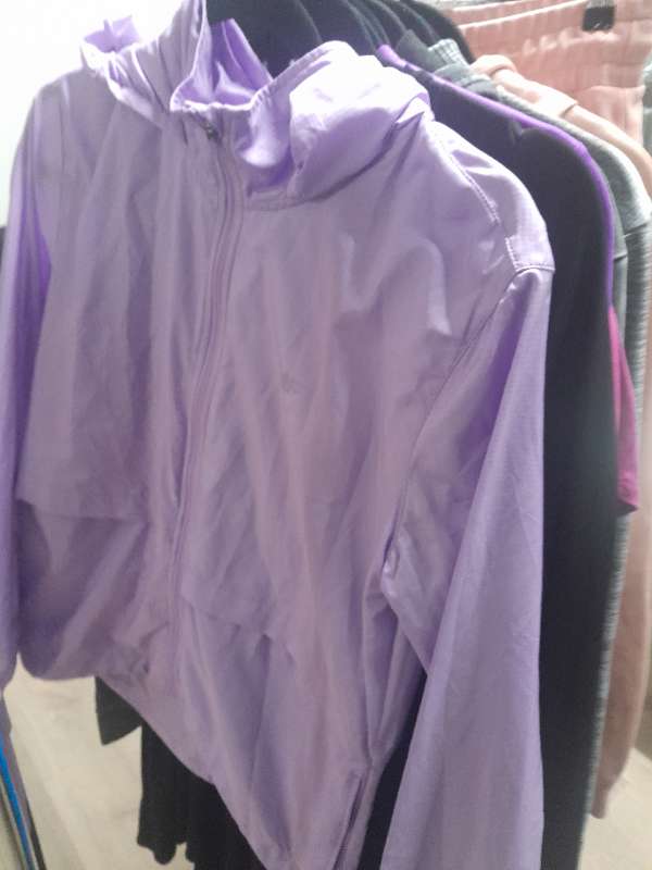 fjólublár hlaupajakki st M/L
