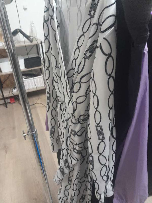 svart/hvítur kjóll silki M/L