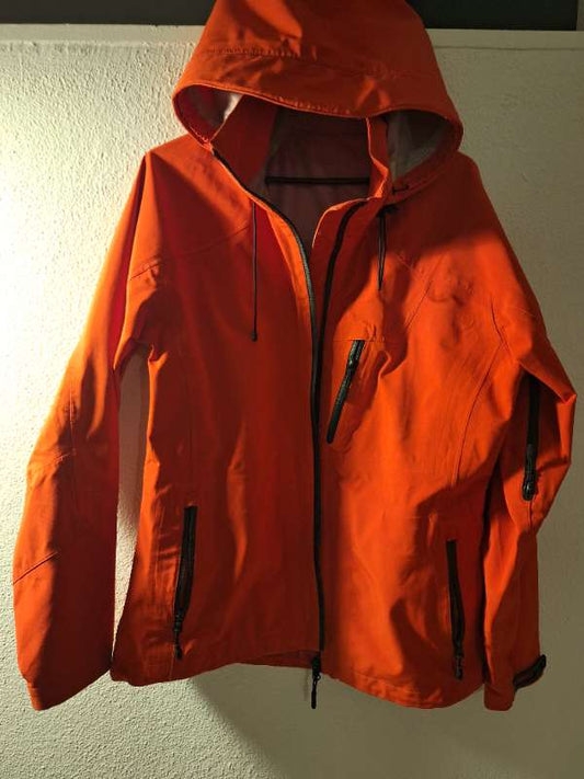 Útivistar úlpa, rauð L