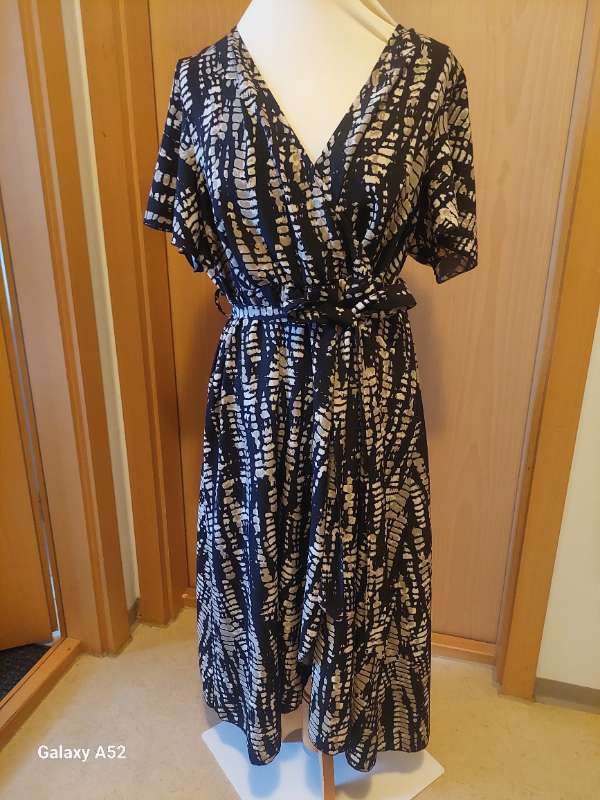 Kjóll svartur m/beige