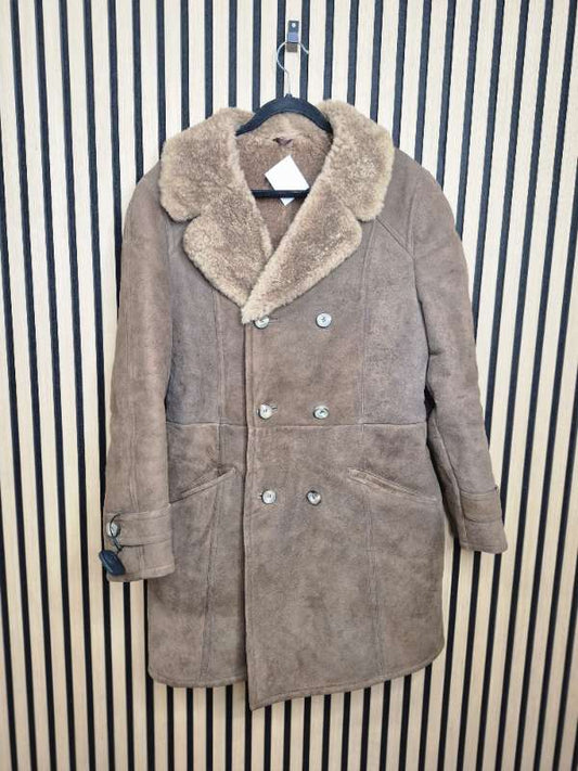 loðfóðraður frakki