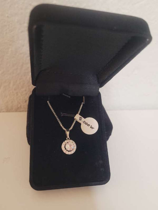 Silfurhálsmen Hringlótt m/Zirkonsteinum