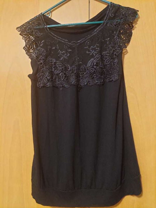 Svartur með blúndu