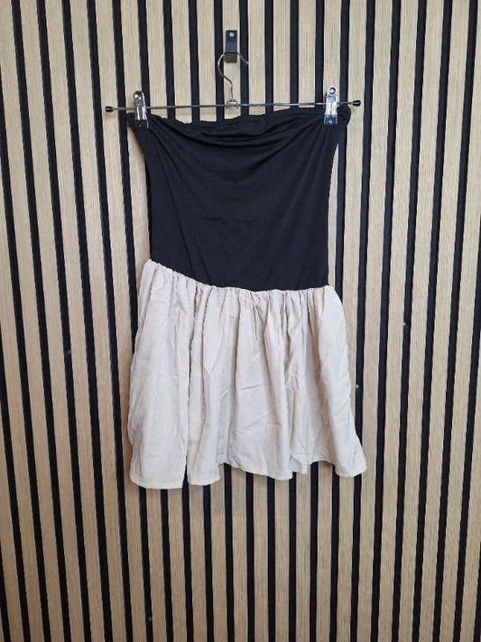 Erma/hlýralaus kjóll