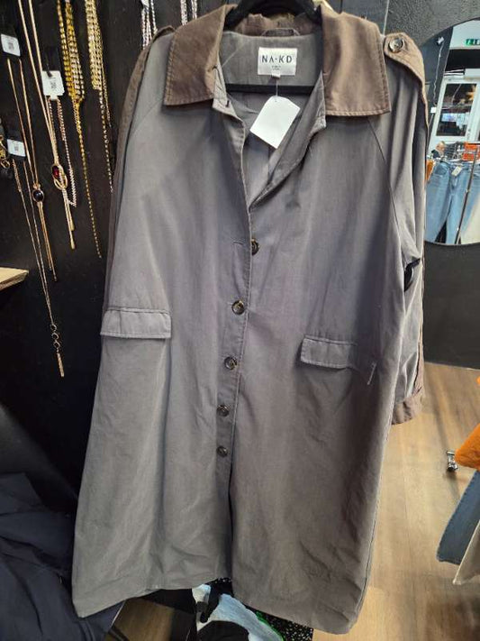 E trench coat NA-KD BRÚN