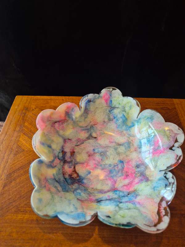 Resin skál