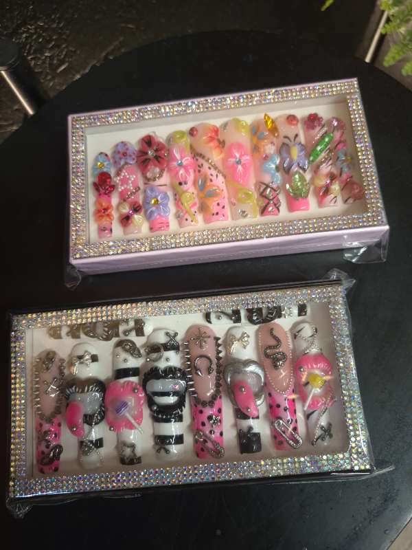 Viral Handmade In Box