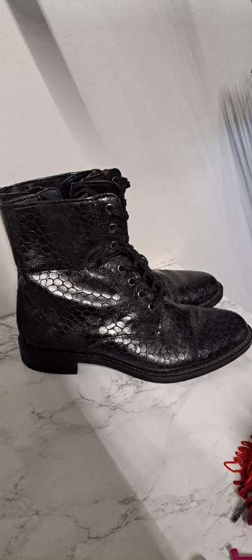 Ecco reimaðir crocodile svartir