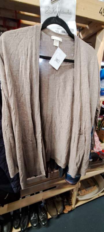 Beige basic